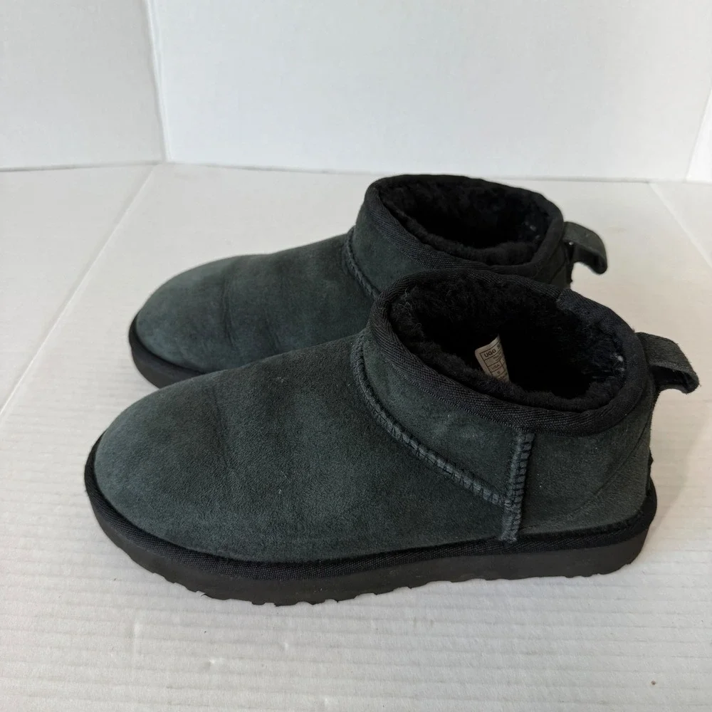 UGG women classic
